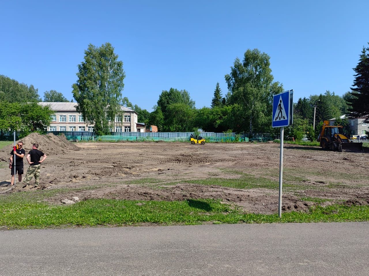 Начало строительства спортивной площадки