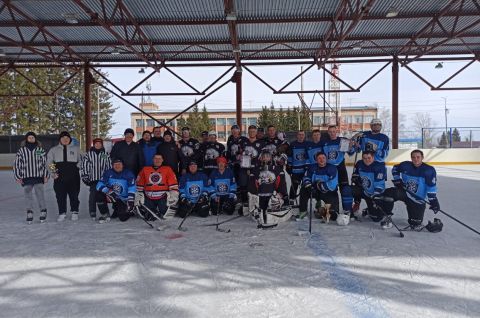 В Мельниково состоялся открытый муниципальный турнир по хоккею с шайбой, посвященный памяти Павла Флоровского