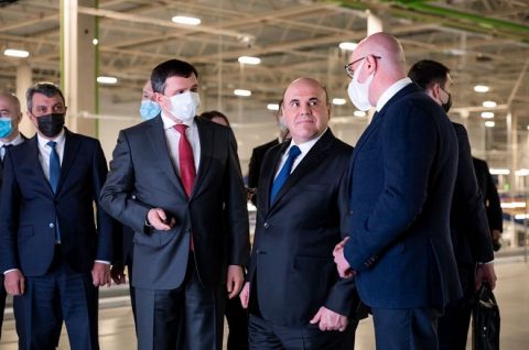 Премьер-министр России Михаил Мишустин посетил логистический почтовый центр Почты России и группы ВТБ в Новосибирской области