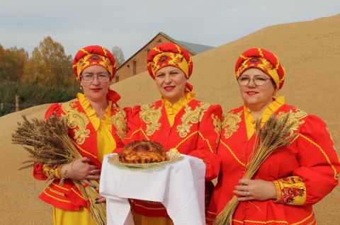 В селе  Трубачево сотоялась концертная программа для работников сельского хозяйства