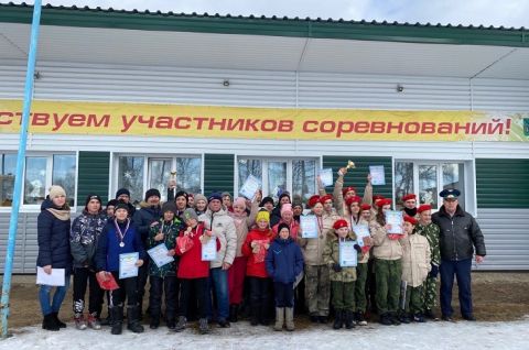 18 марта на лыжной базе в Мельниково состоялись областные соревнования юнармейских отрядов «юнармейский биатлон»