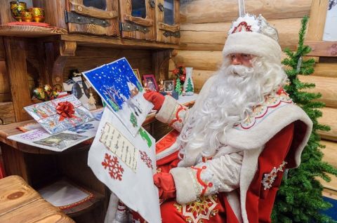 Свыше 7 500 писем жители Томской области отправили Деду Морозу