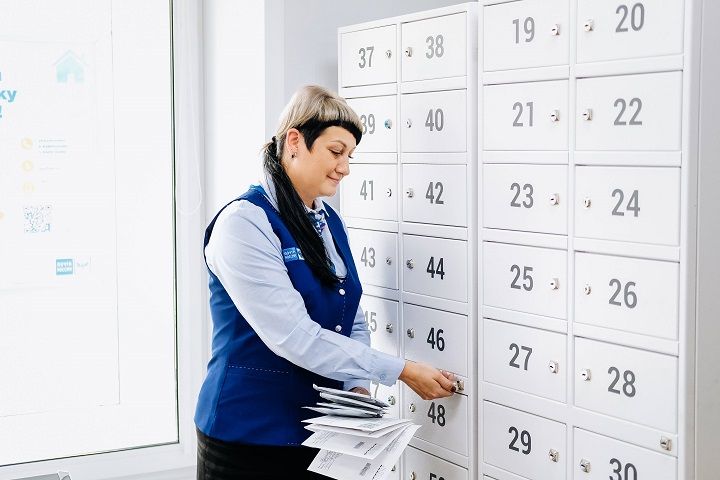 Успеть за 60 секунд: какие сервисы Почты помогают томичам быстро получать свои отправления